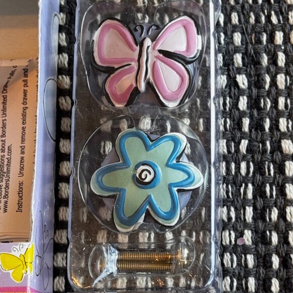 Bedtime Butterfly Flower & Butterfly Drawer Pulls - Picture 5 of 10